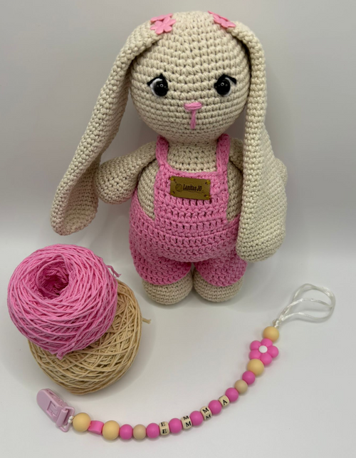 AMIGURUMI - CONEJITO ROSA